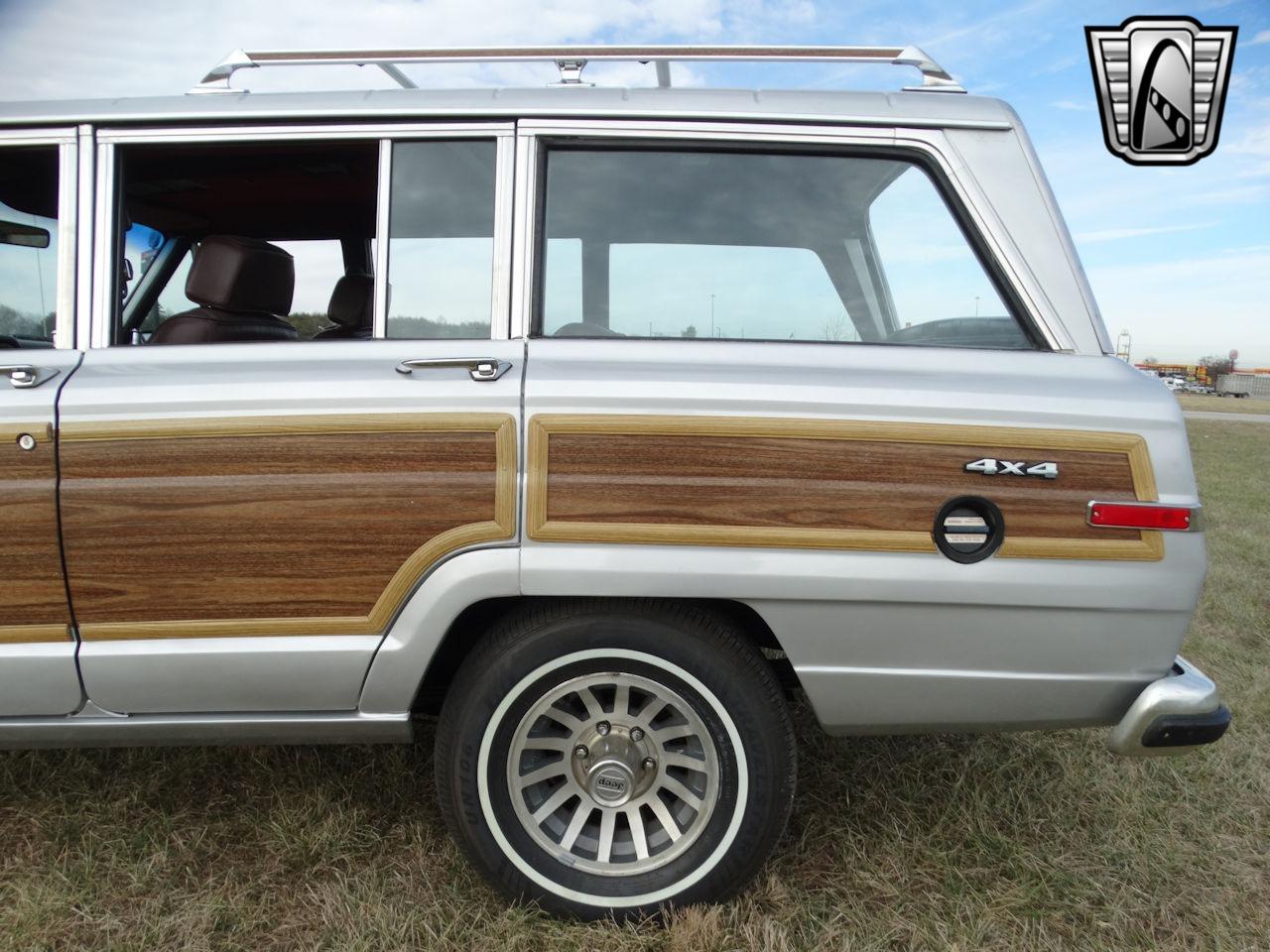 1989 Jeep Grand Wagoneer