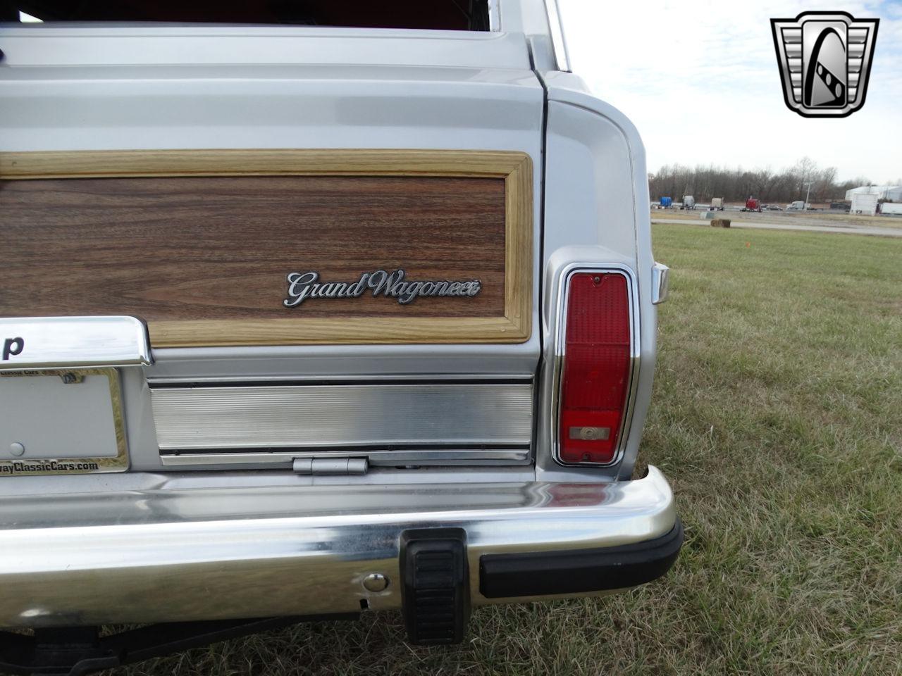 1989 Jeep Grand Wagoneer