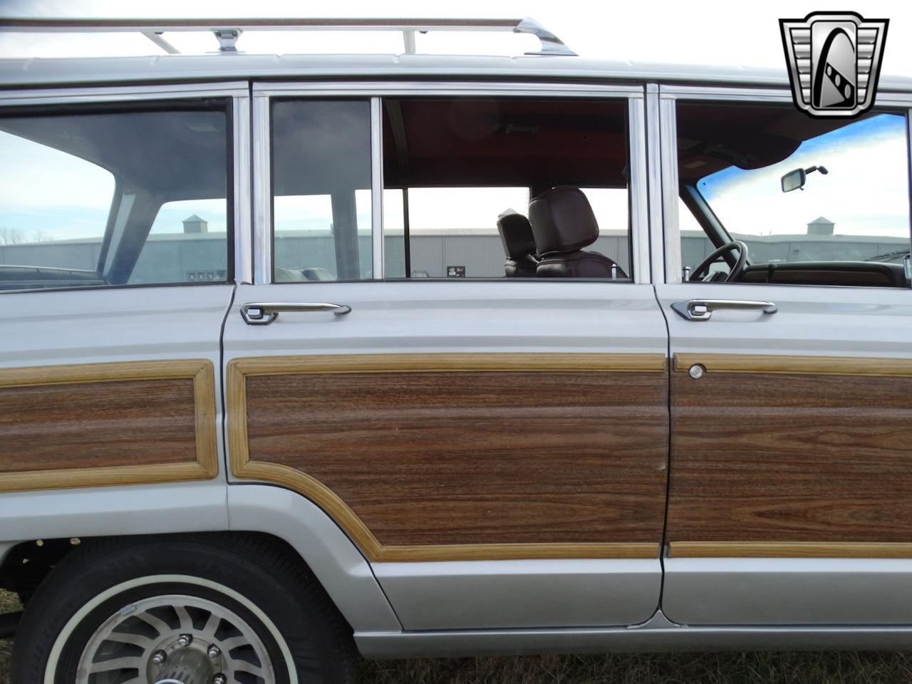 1989 Jeep Grand Wagoneer