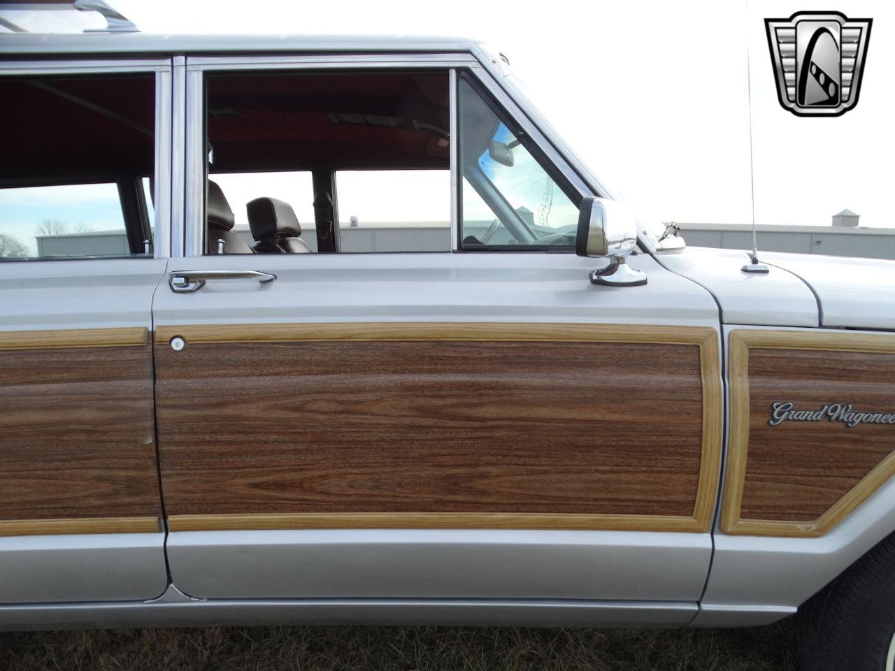 1989 Jeep Grand Wagoneer