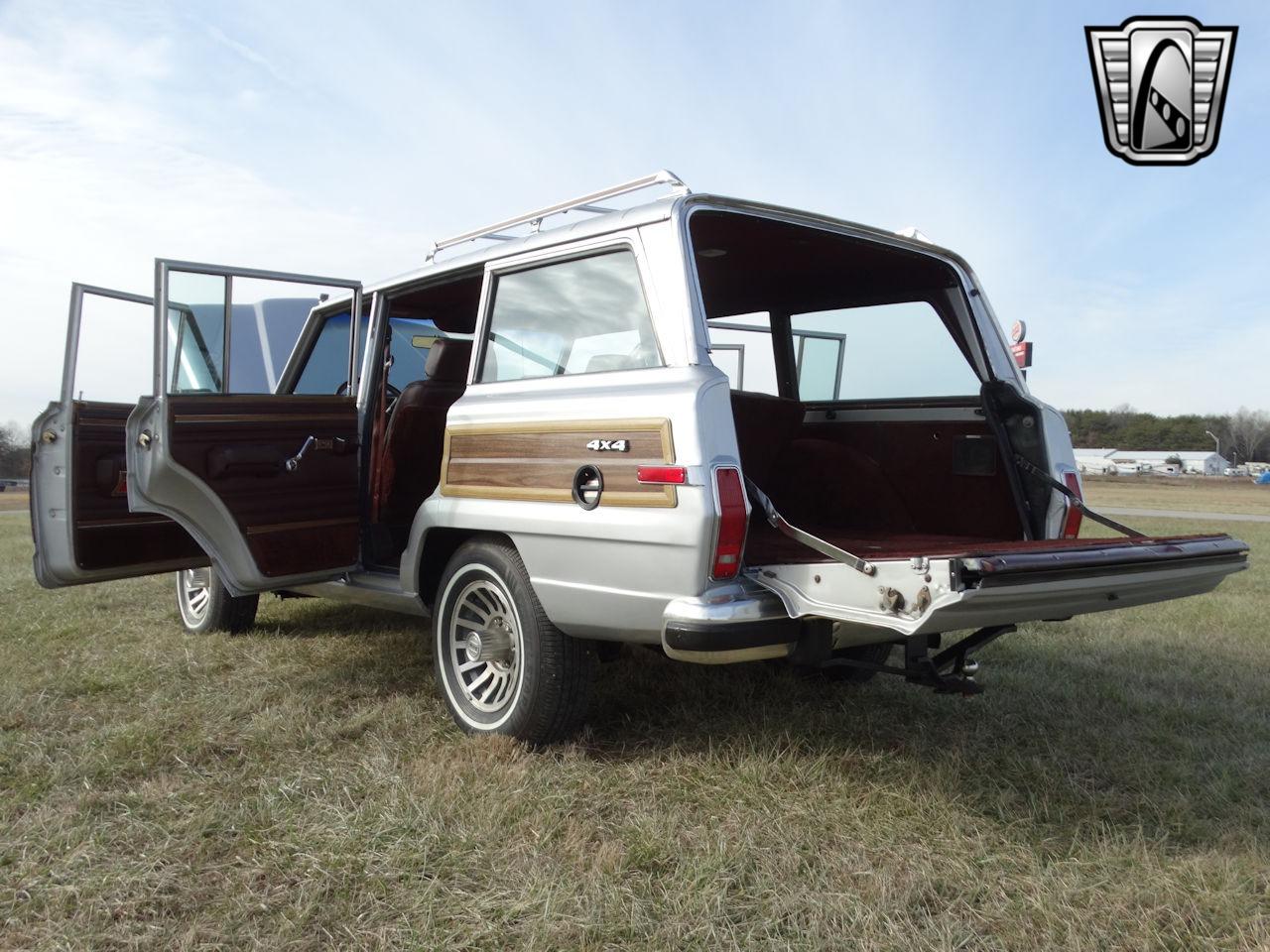 1989 Jeep Grand Wagoneer