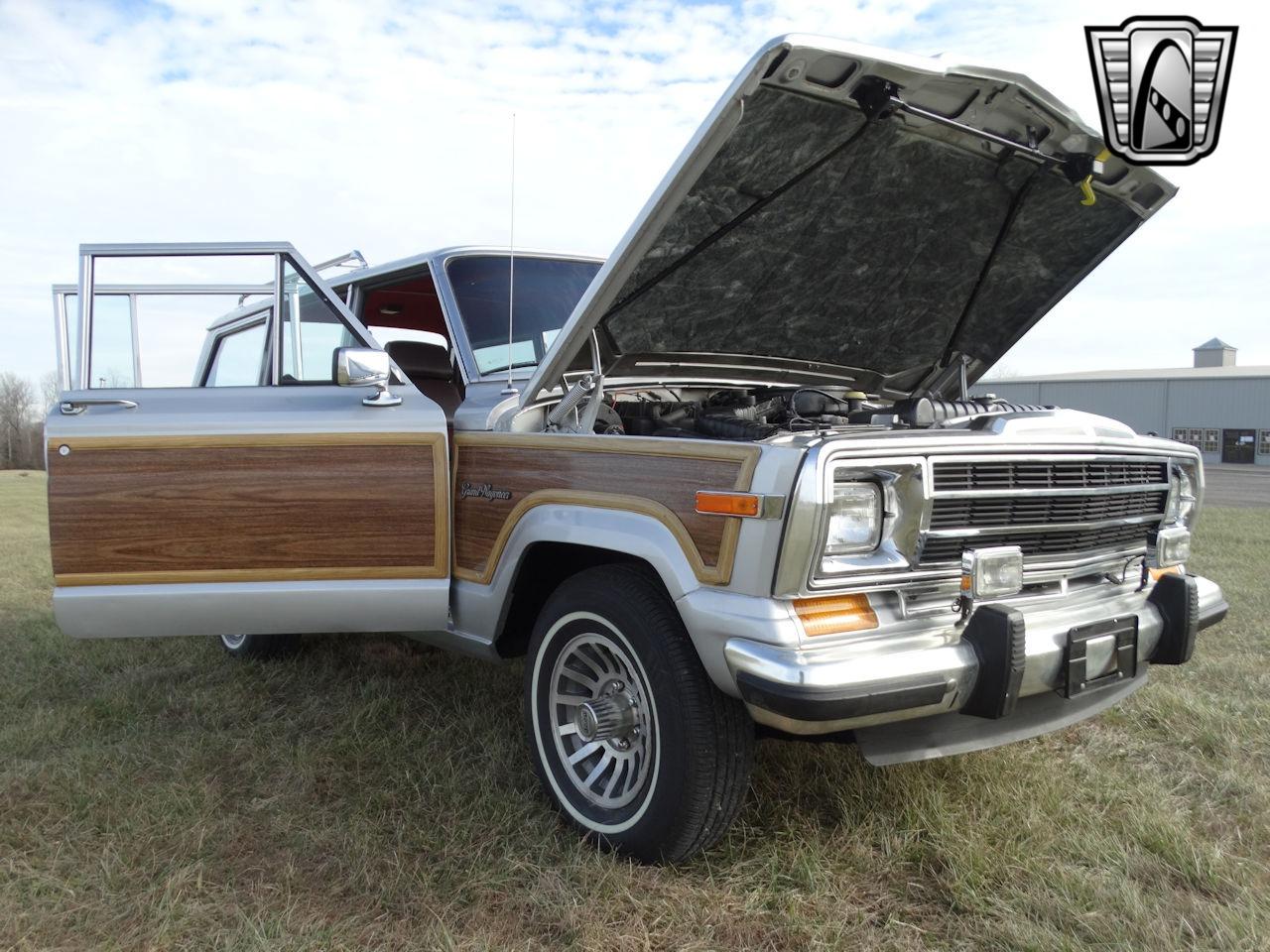 1989 Jeep Grand Wagoneer