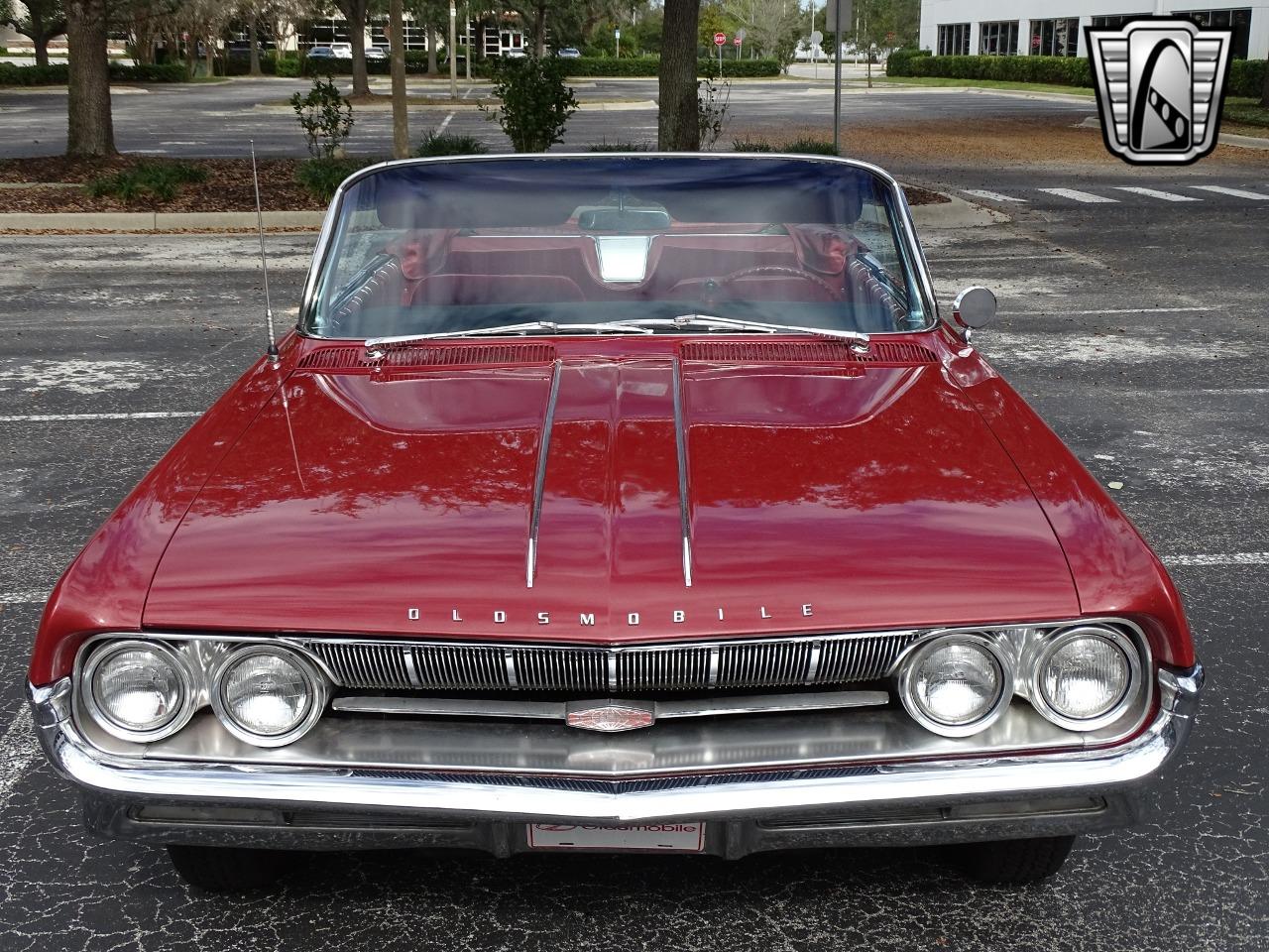 1961 Oldsmobile Starfire