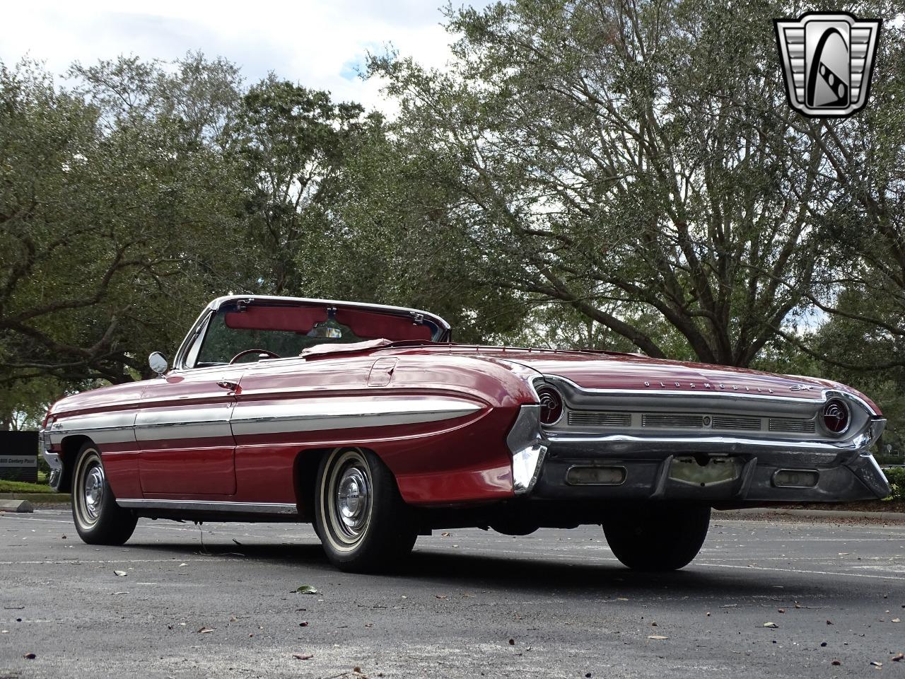 1961 Oldsmobile Starfire