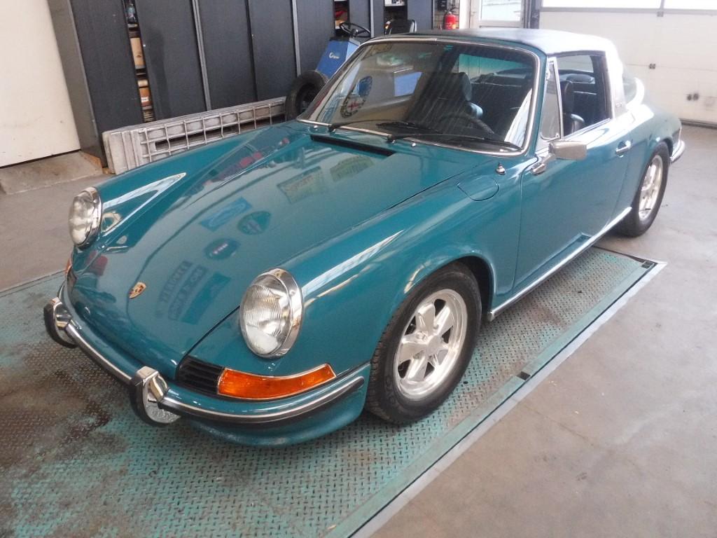 1973 Porsche 911 E Targa blue