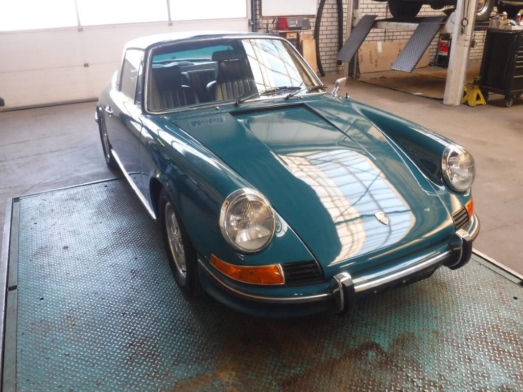 1973 Porsche 911 E Targa blue