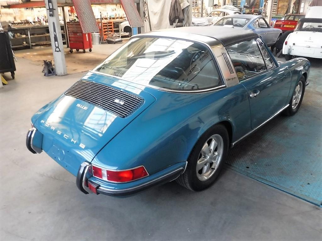 1973 Porsche 911 E Targa blue