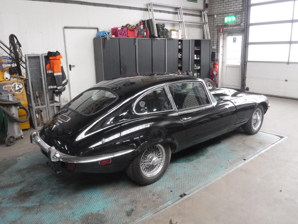 1972 Jaguar E-type V12 black