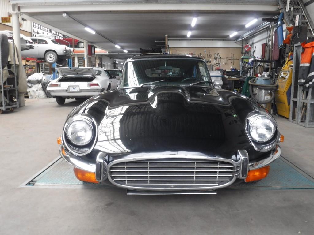 1972 Jaguar E-type V12 black