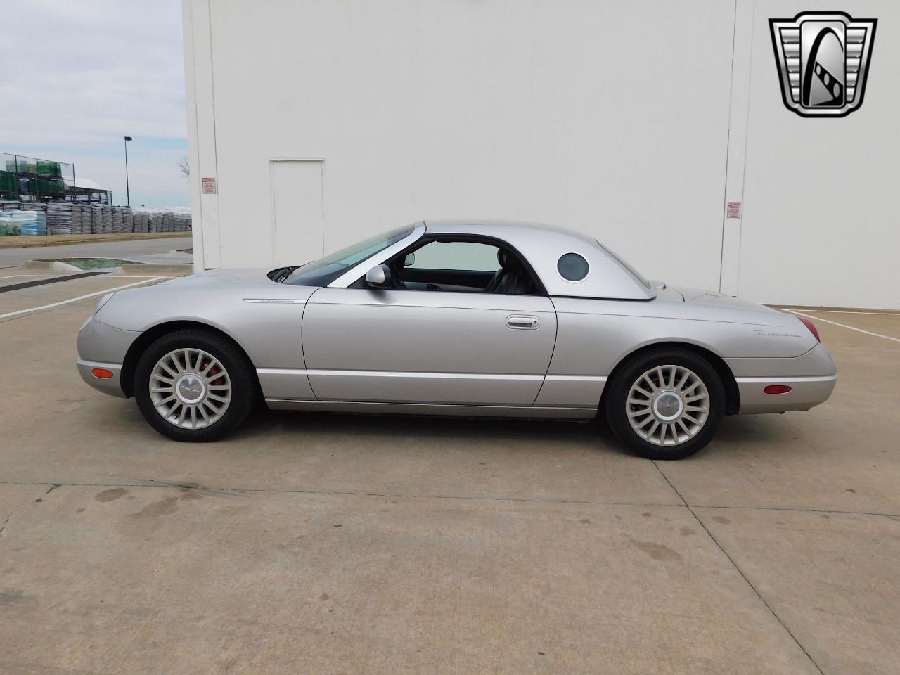 2005 Ford Thunderbird