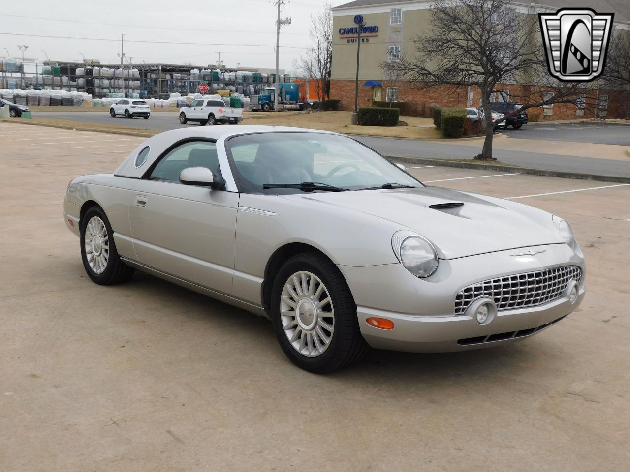 2005 Ford Thunderbird