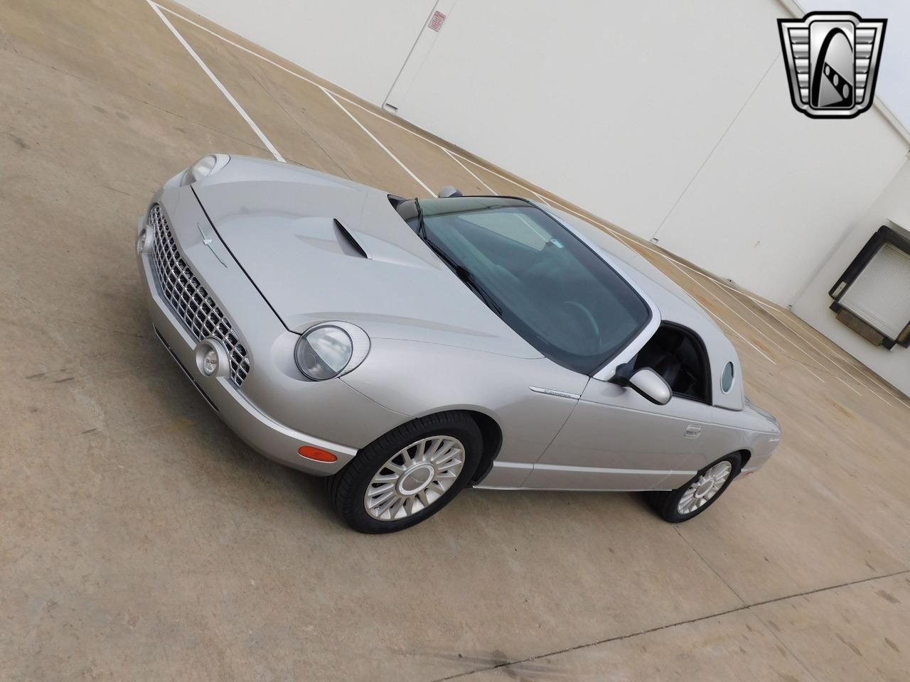 2005 Ford Thunderbird