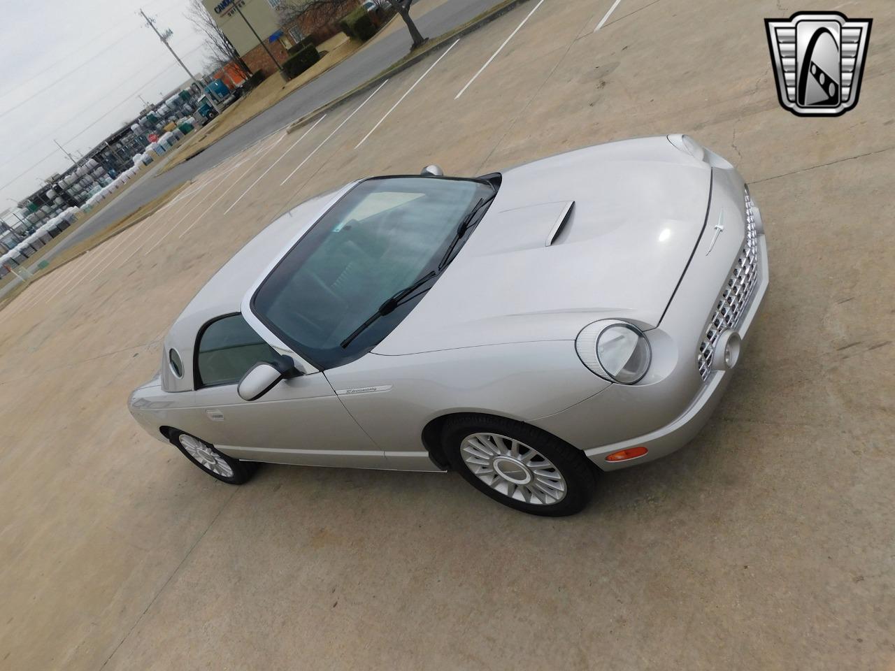 2005 Ford Thunderbird