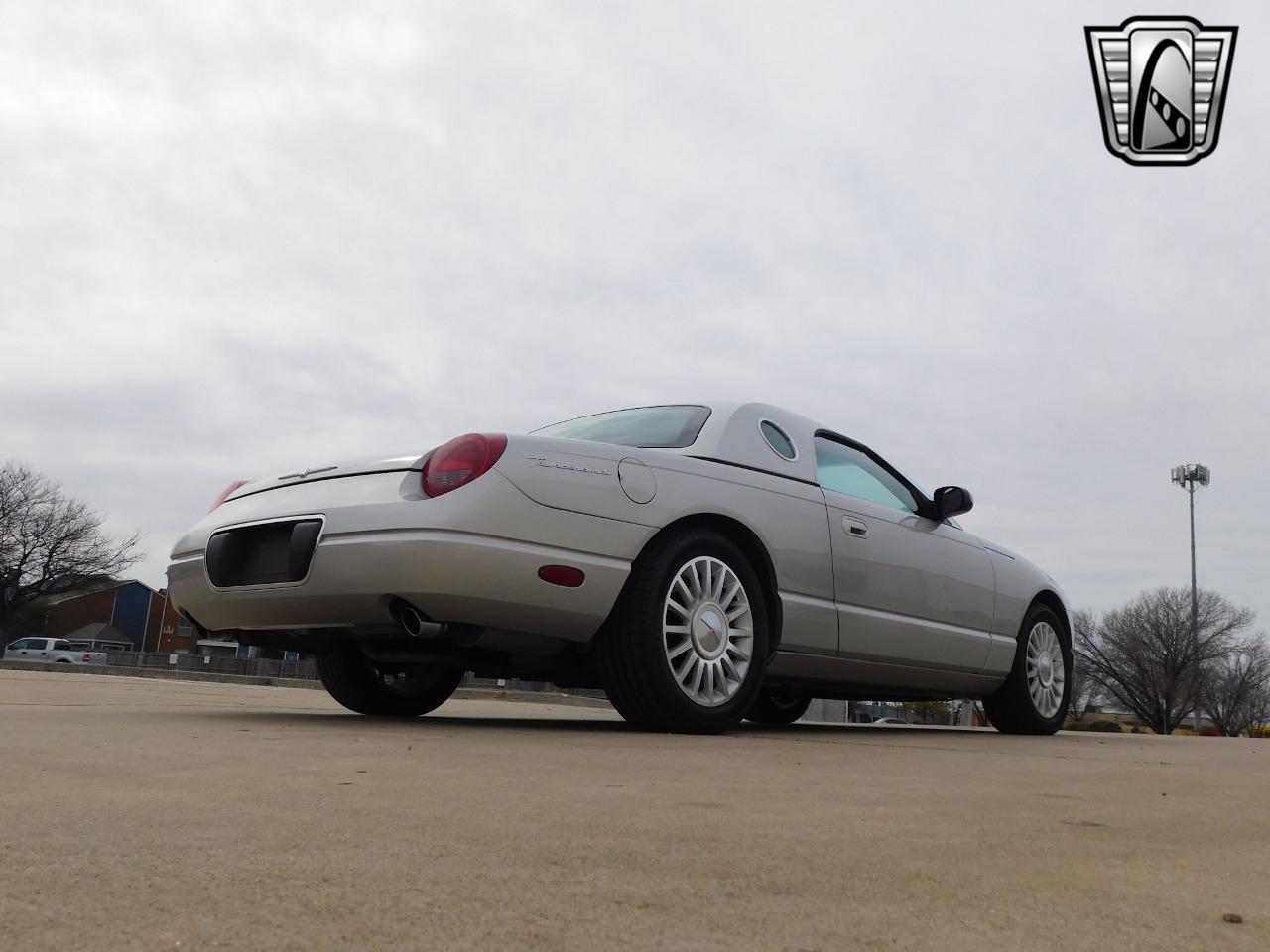 2005 Ford Thunderbird