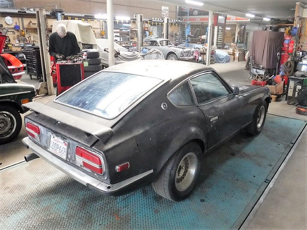 1972 Datsun 240Z &#039;&#039;72 black