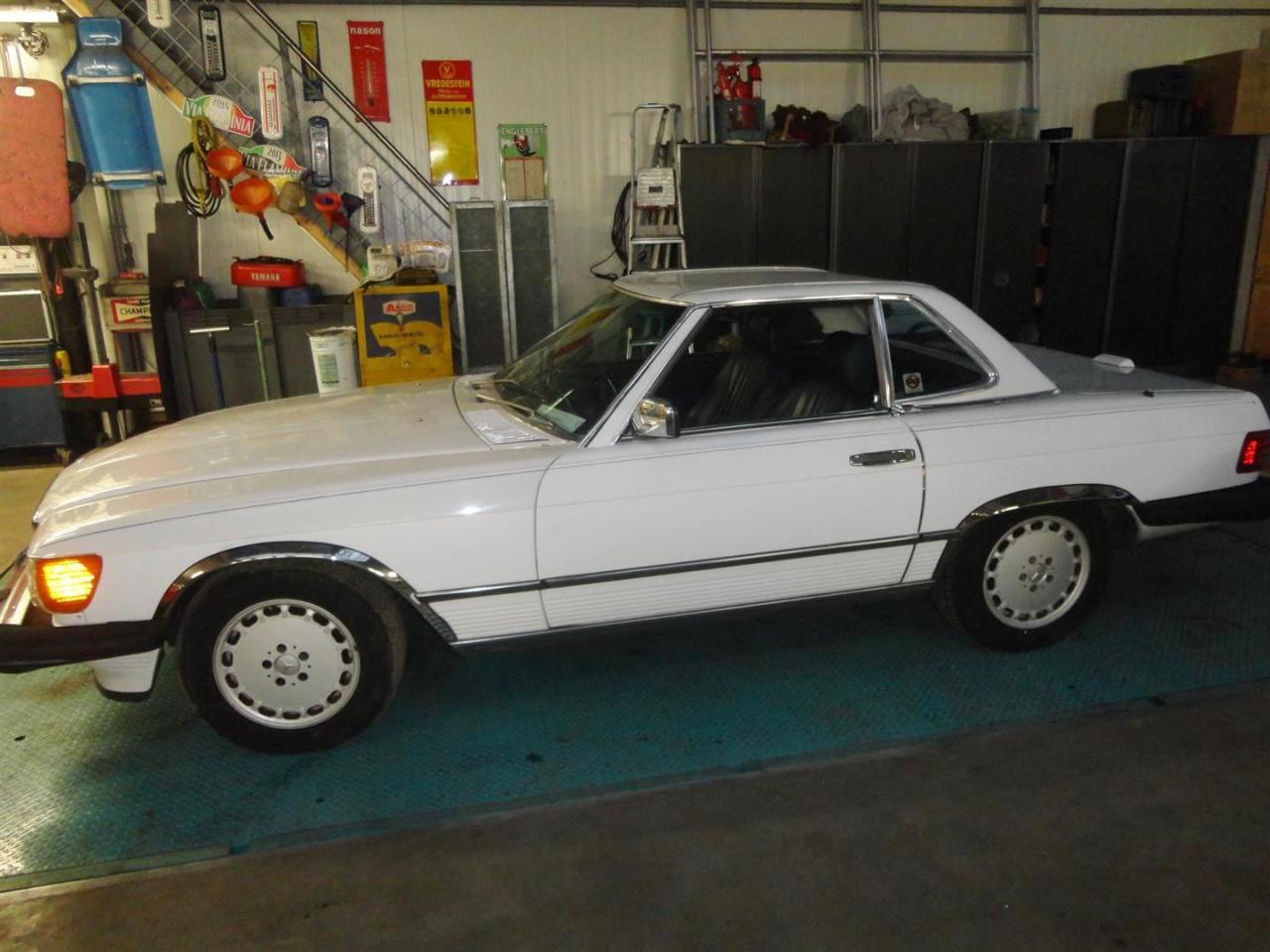 1988 Mercedes - Benz 560SL Roadster &#039;&#039;88