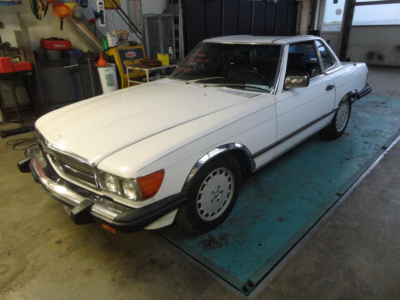 1988 Mercedes - Benz 560SL Roadster &#039;&#039;88