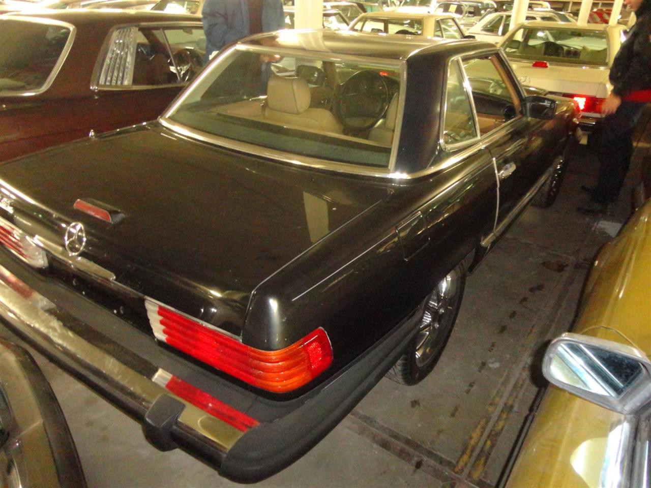 1988 Mercedes - Benz 560 SL black &#039;&#039;88