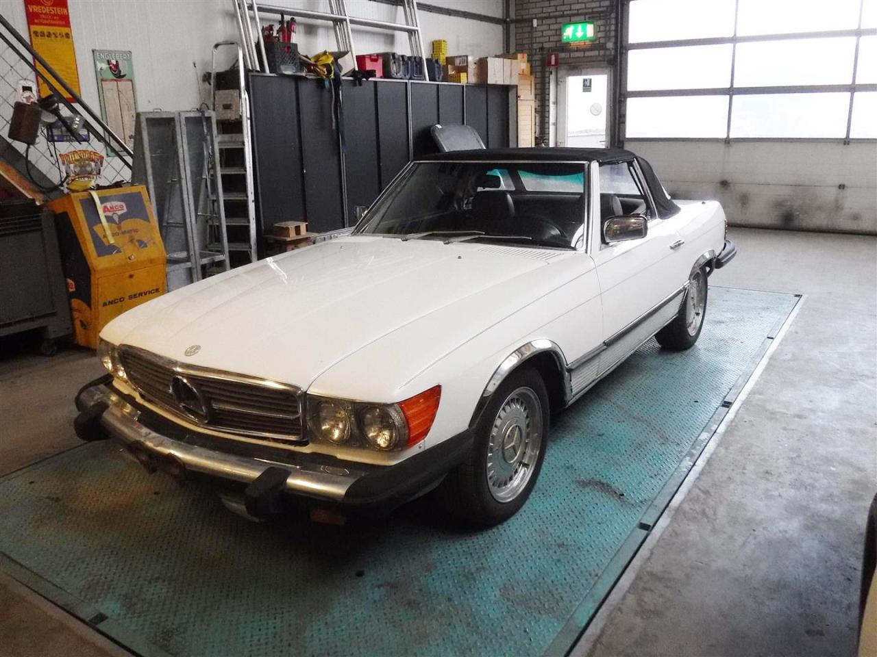 1981 Mercedes - Benz 380SL Roadster white