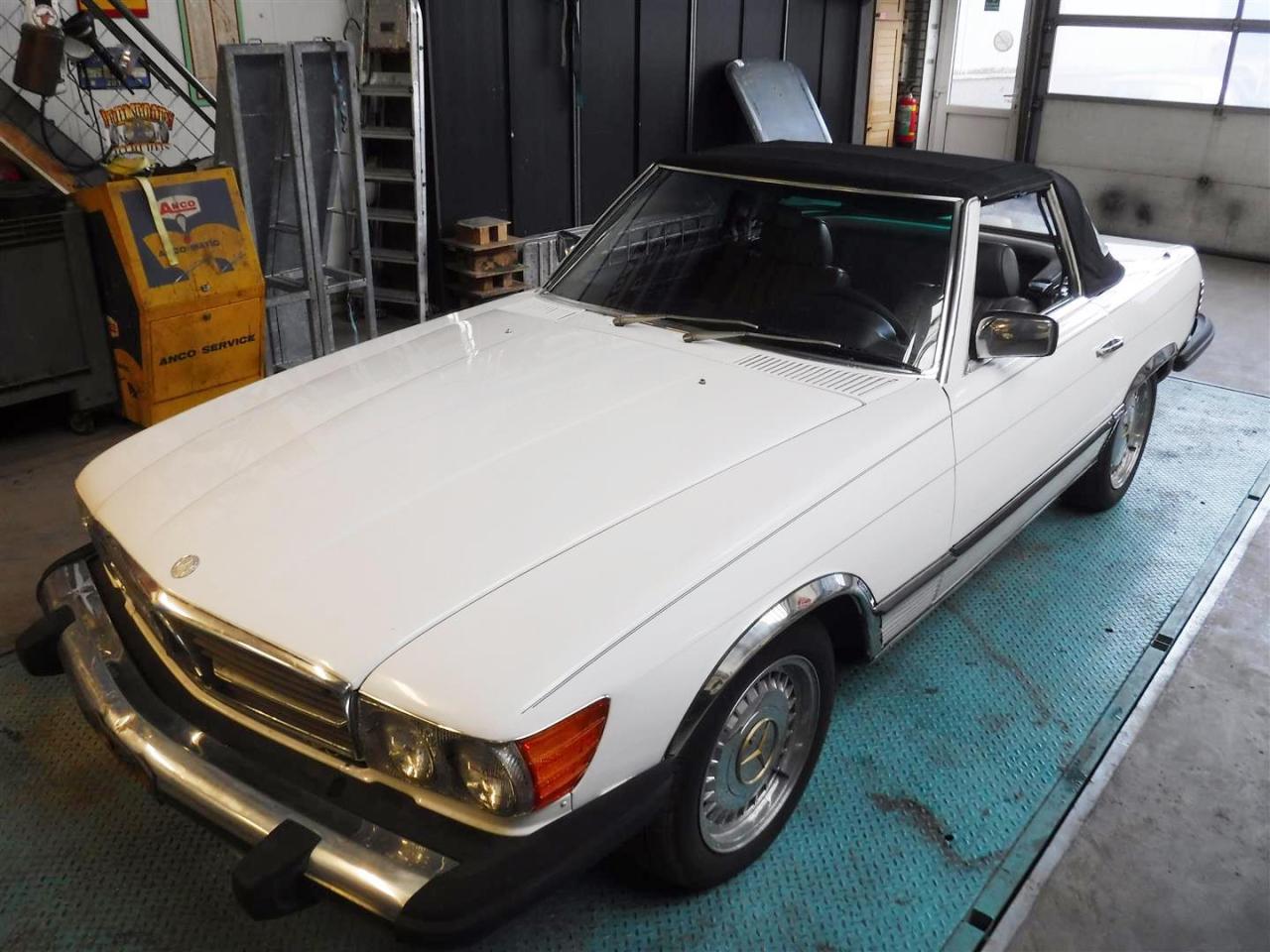 1981 Mercedes - Benz 380SL Roadster white