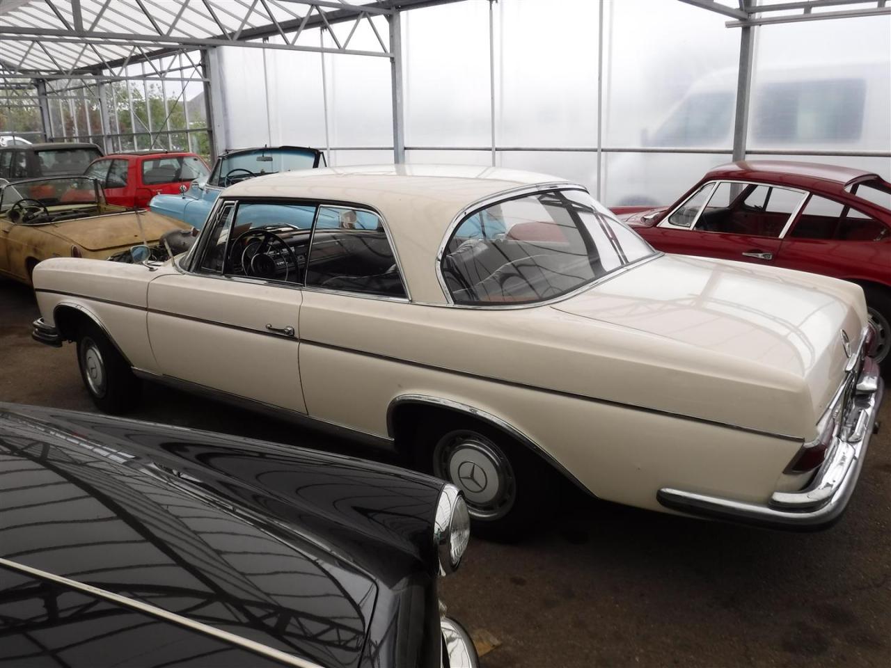 1966 Mercedes - Benz 300SE Coupe white W112