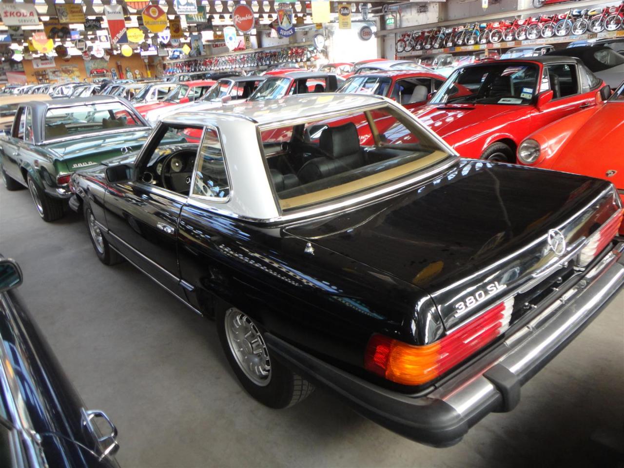 1982 Mercedes - Benz 380SL &#039;&#039;82 black