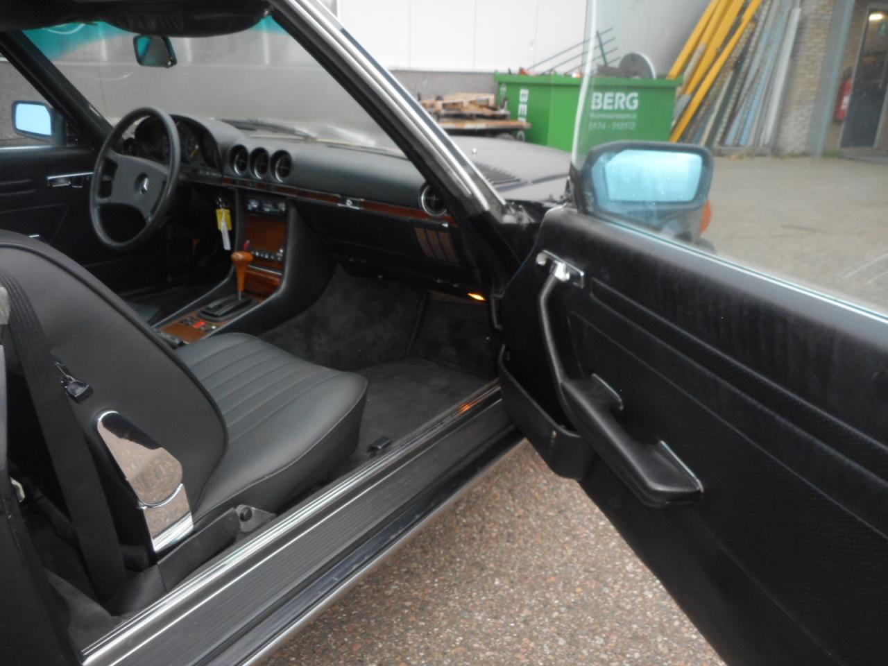 1982 Mercedes - Benz 380SL &#039;&#039;82 black