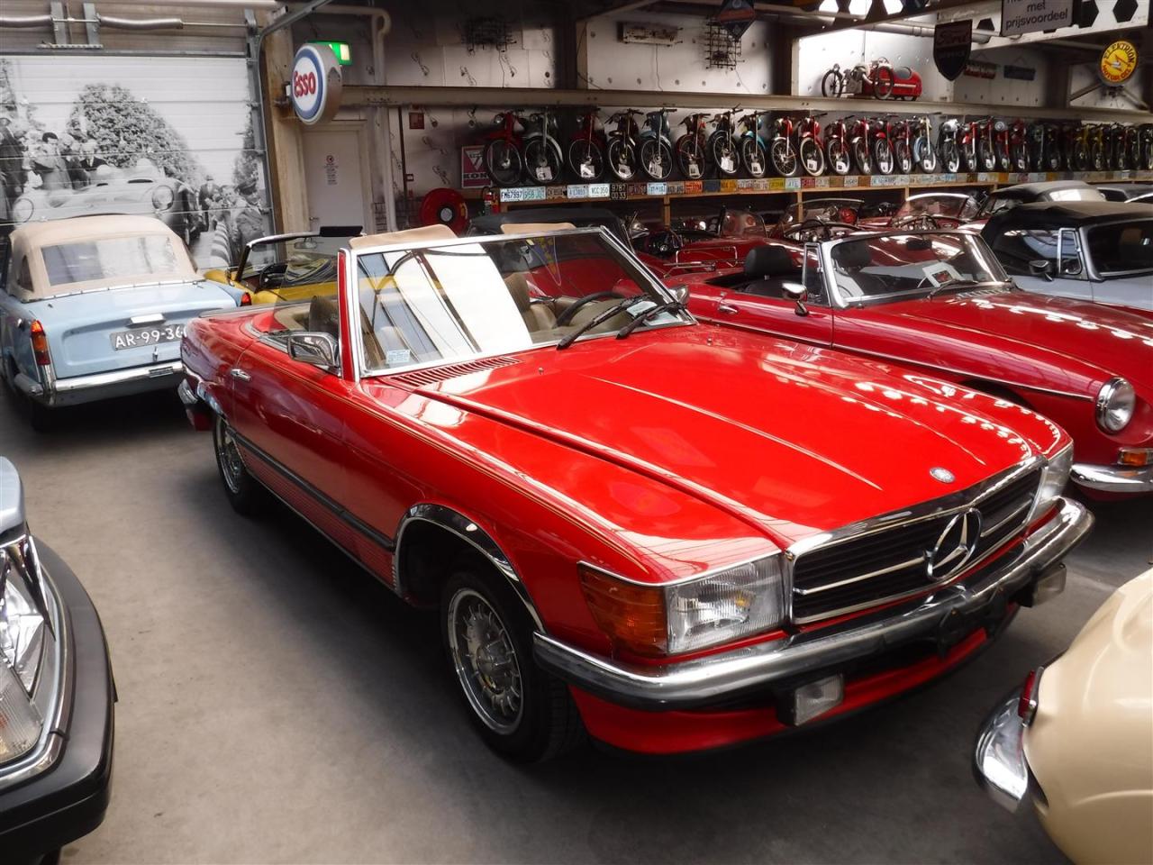 1974 Mercedes - Benz 350SL W107 &#039;&#039;74 red