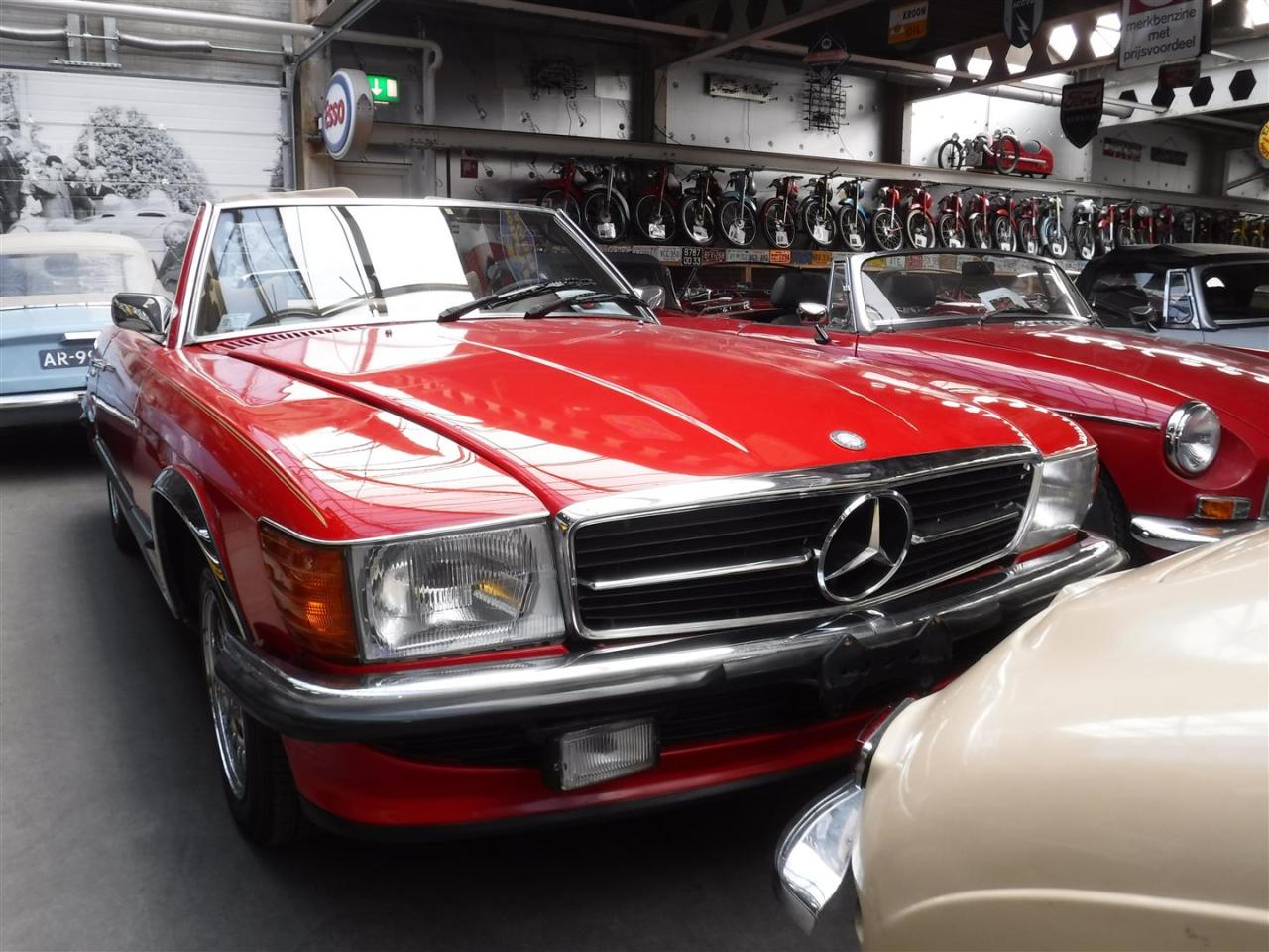 1974 Mercedes - Benz 350SL W107 &#039;&#039;74 red