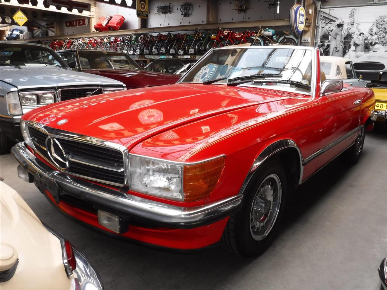 1974 Mercedes - Benz 350SL W107 &#039;&#039;74 red