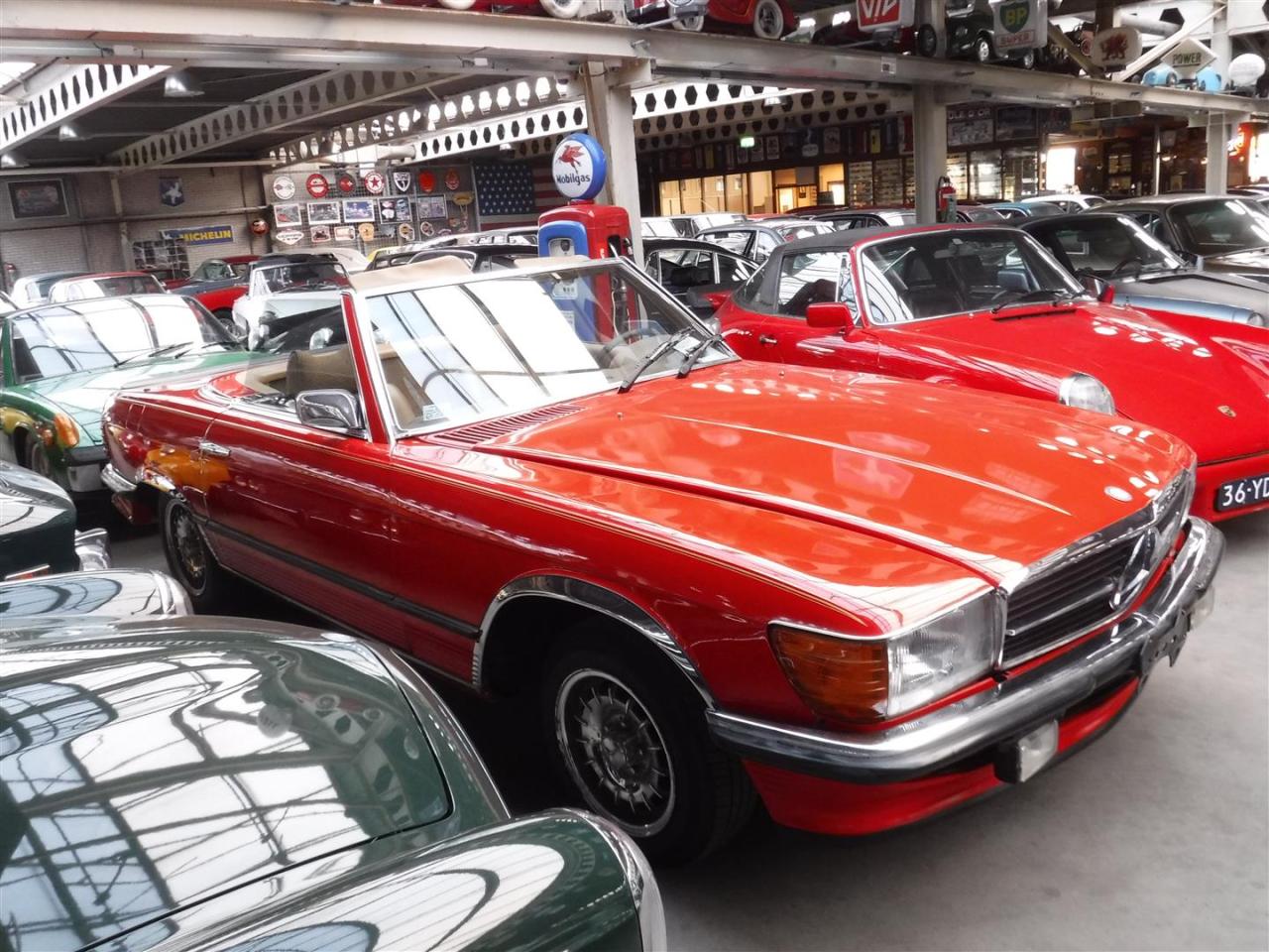 1974 Mercedes - Benz 350SL W107 &#039;&#039;74 red