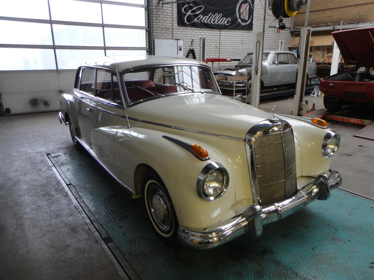 1960 Mercedes - Benz 300 Dora