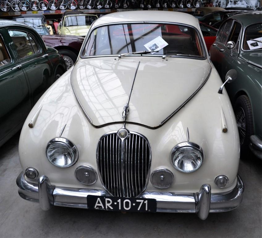 1960 Jaguar MK2 - wit