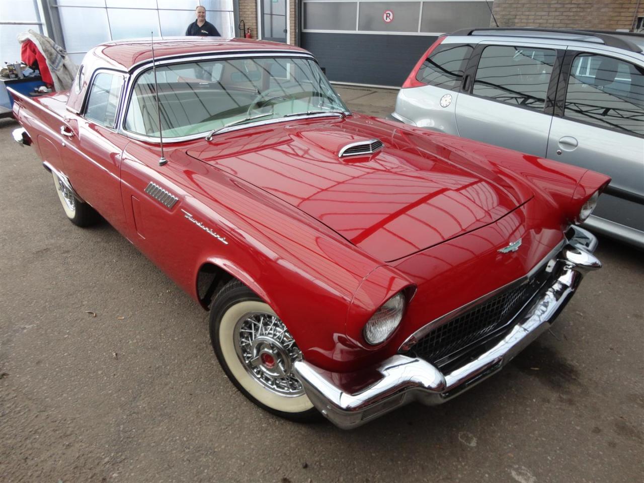 1957 Ford Thunderbird Roadster 1957