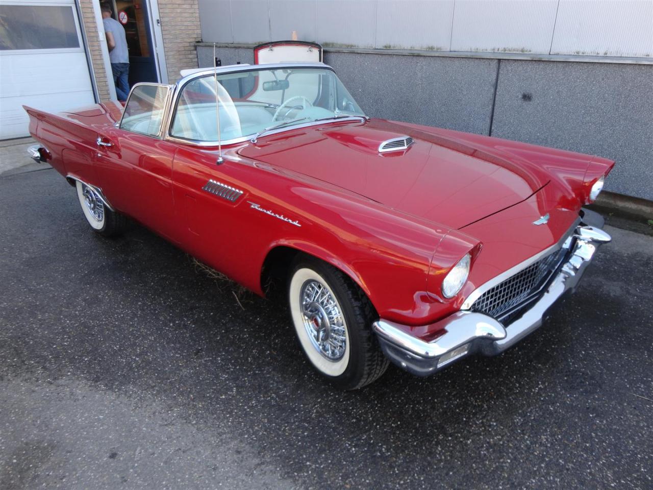 1957 Ford Thunderbird Roadster 1957