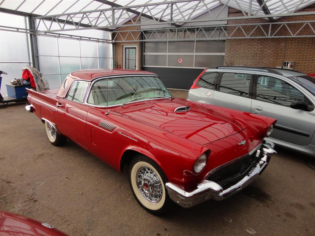 1957 Ford Thunderbird Roadster 1957