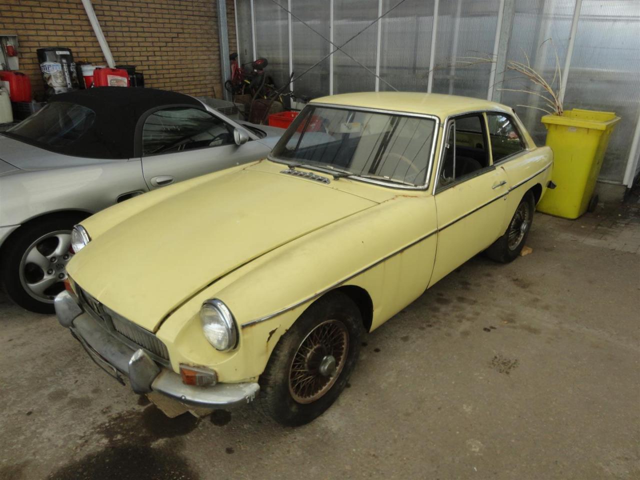 1970 MG B GT to restore &#039;&#039;70