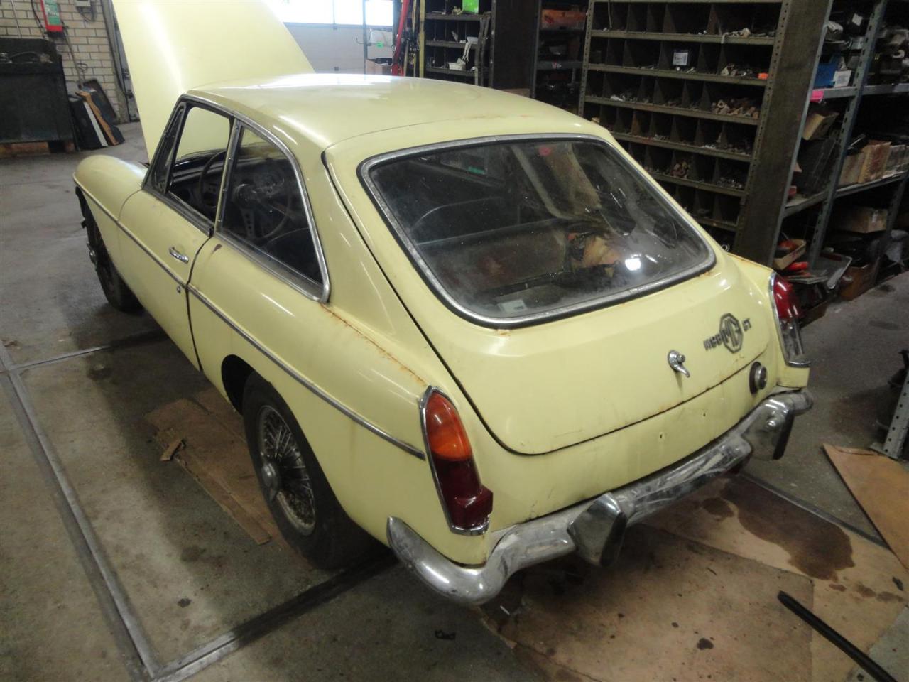 1970 MG B GT to restore &#039;&#039;70