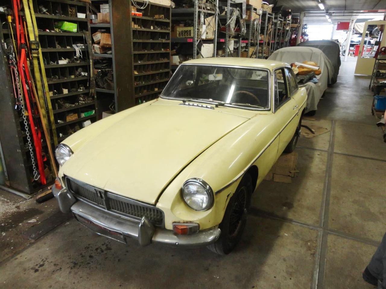 1970 MG B GT to restore &#039;&#039;70