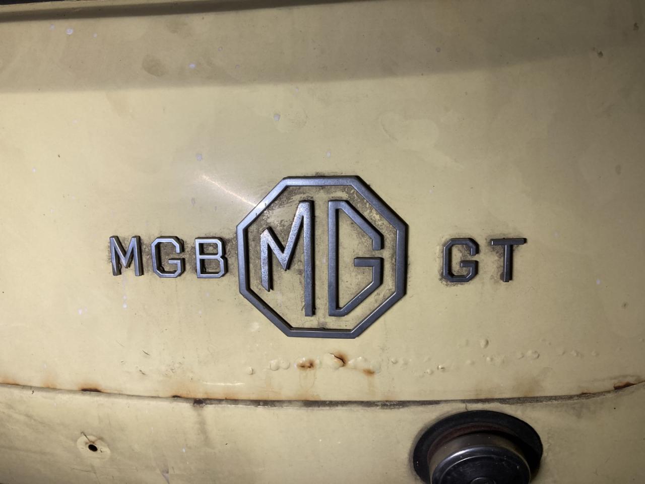 1970 MG B GT to restore &#039;&#039;70