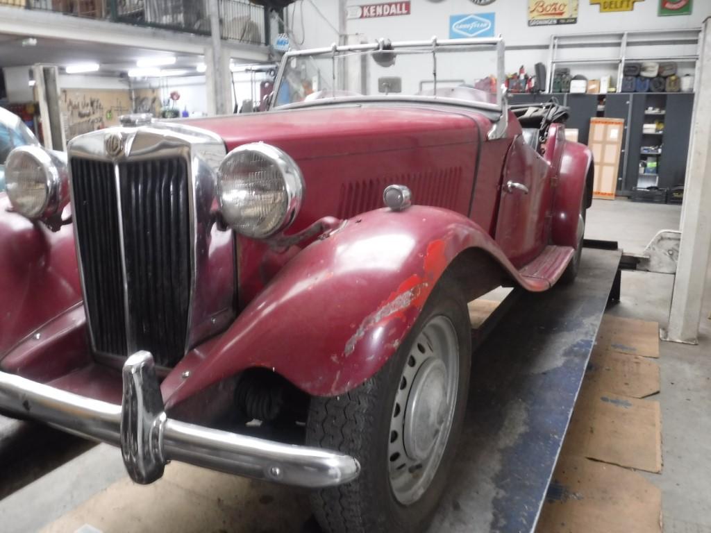 1953 MG TD rood no. 26672