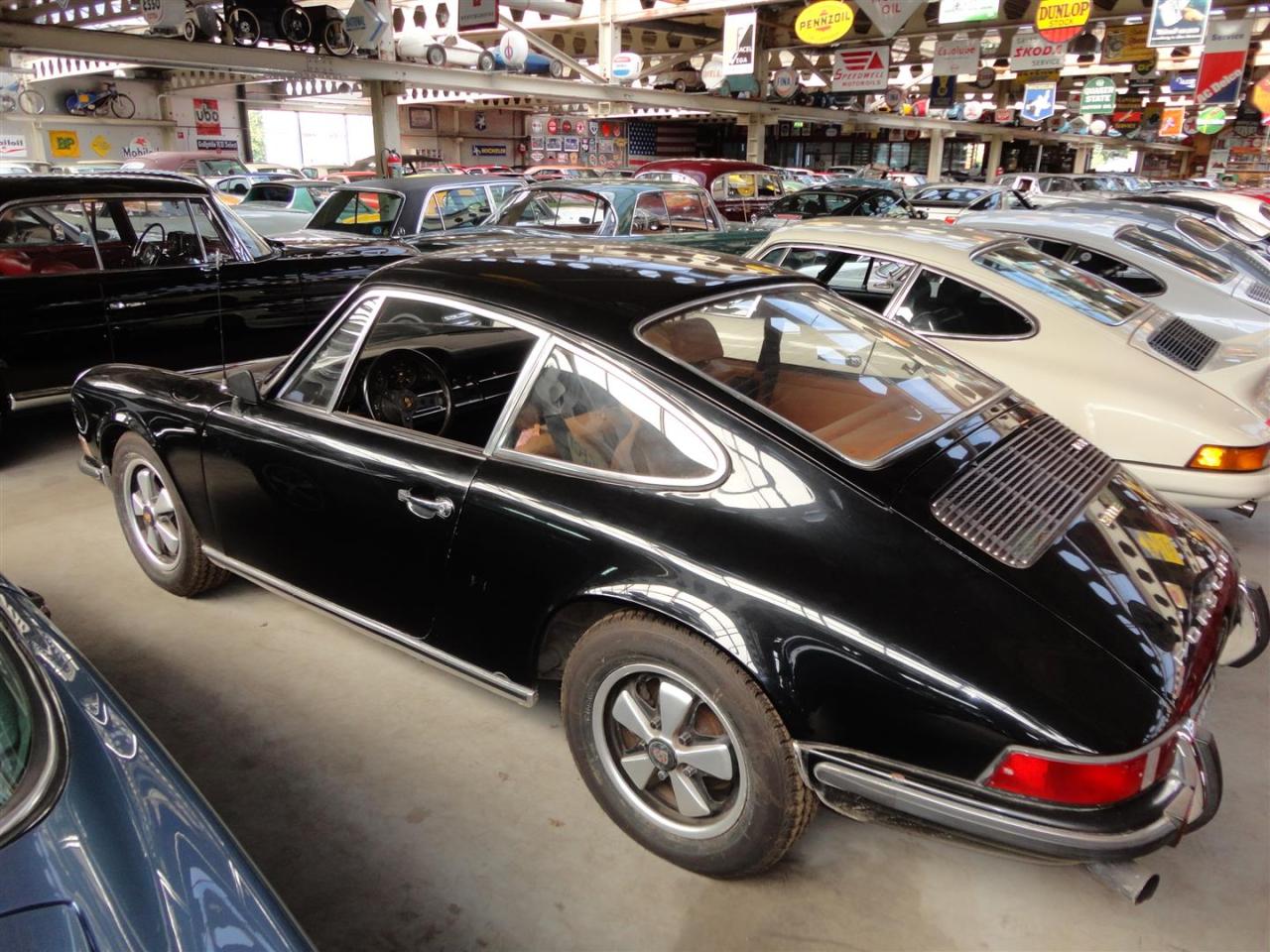 1969 Porsche 911 E black