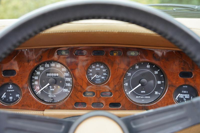 1982 Aston Martin V8 Volante