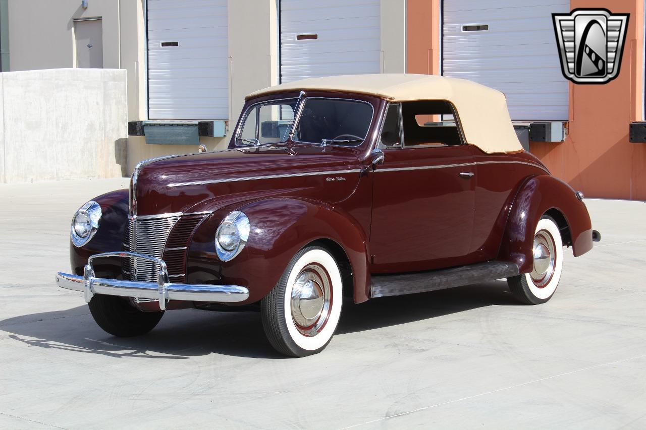 1940 Ford Deluxe