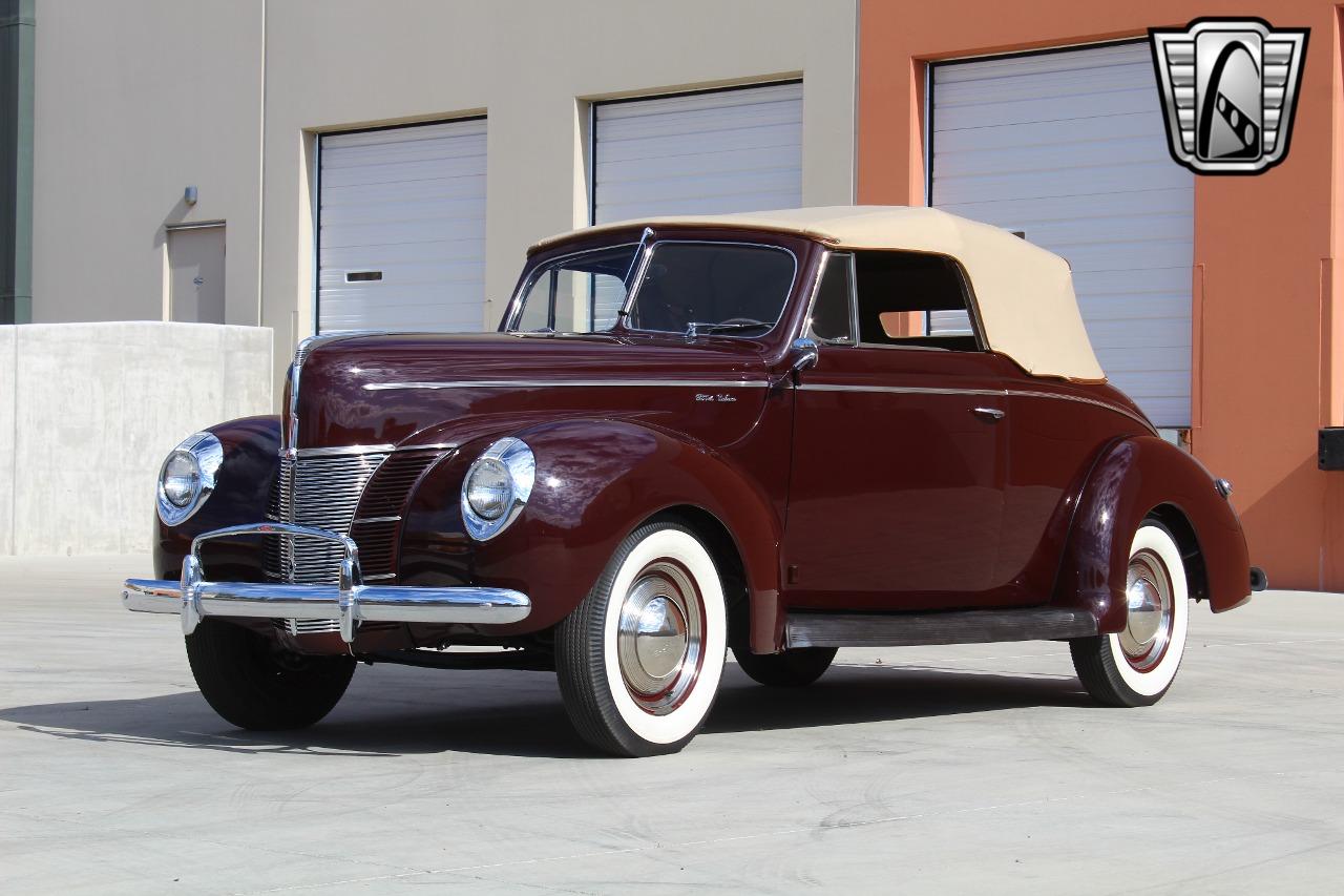 1940 Ford Deluxe