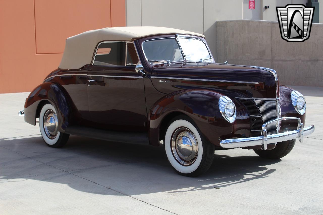 1940 Ford Deluxe