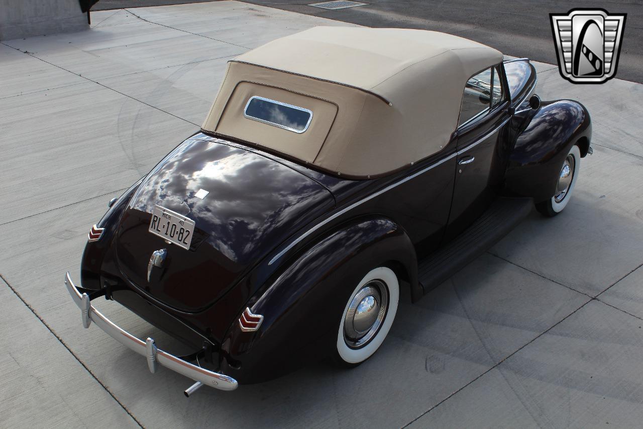 1940 Ford Deluxe