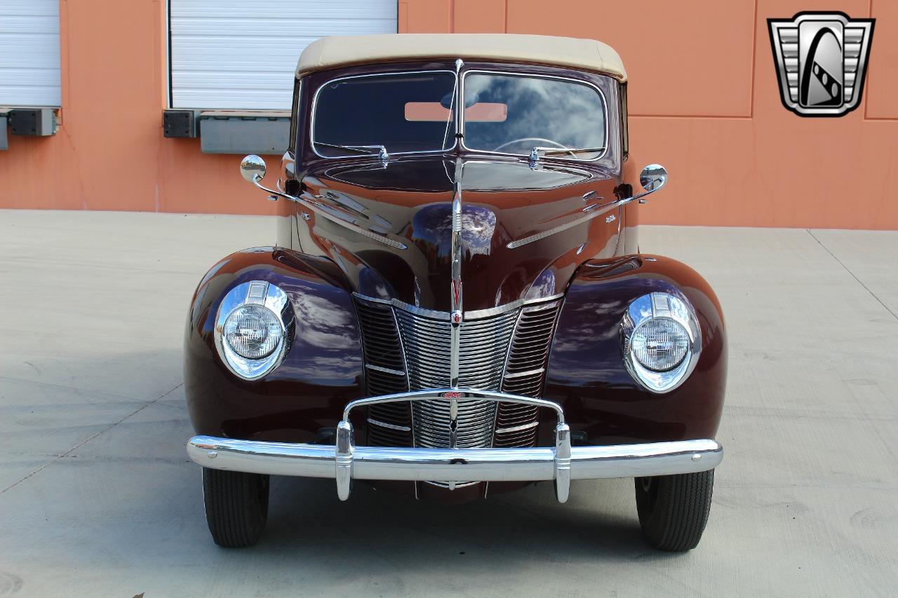 1940 Ford Deluxe