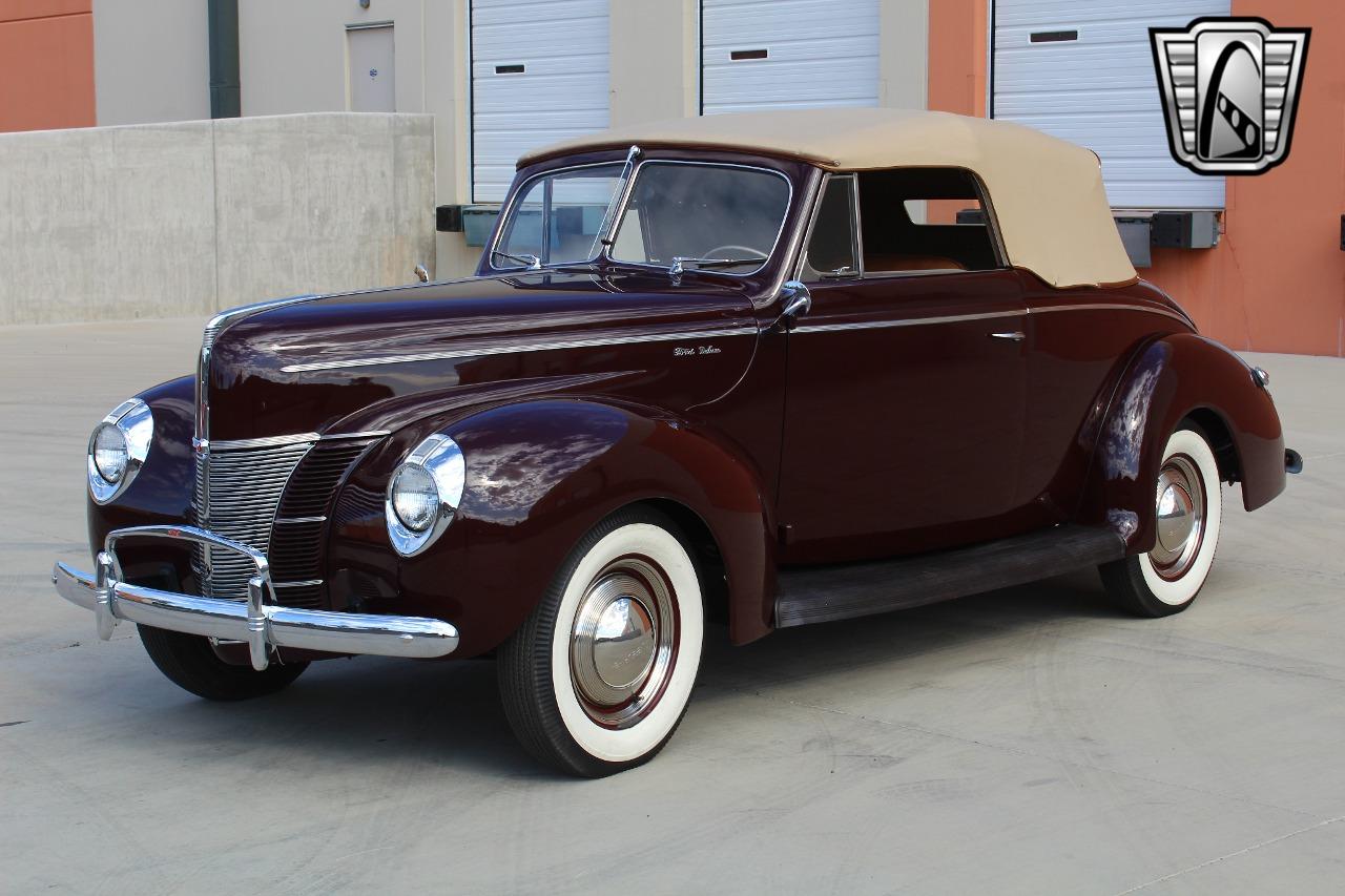 1940 Ford Deluxe