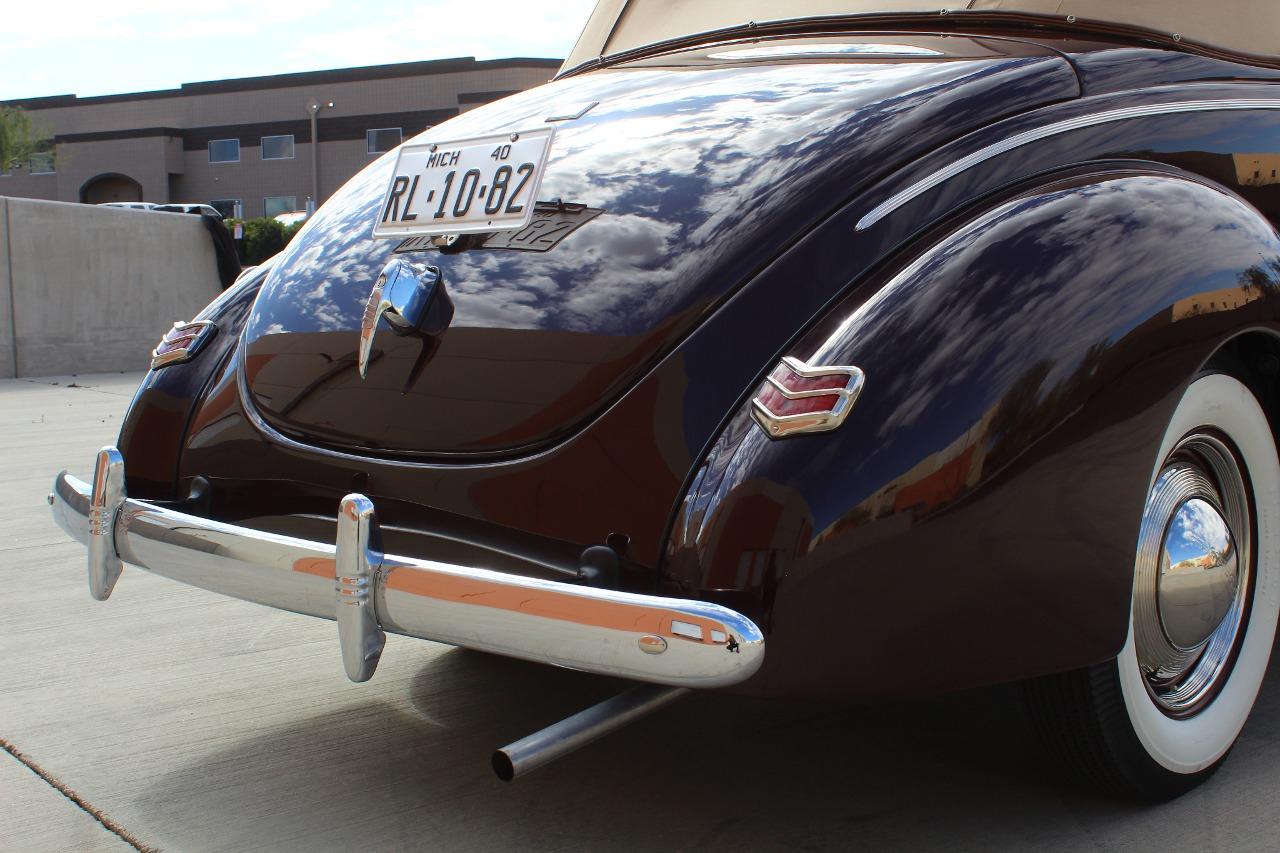 1940 Ford Deluxe